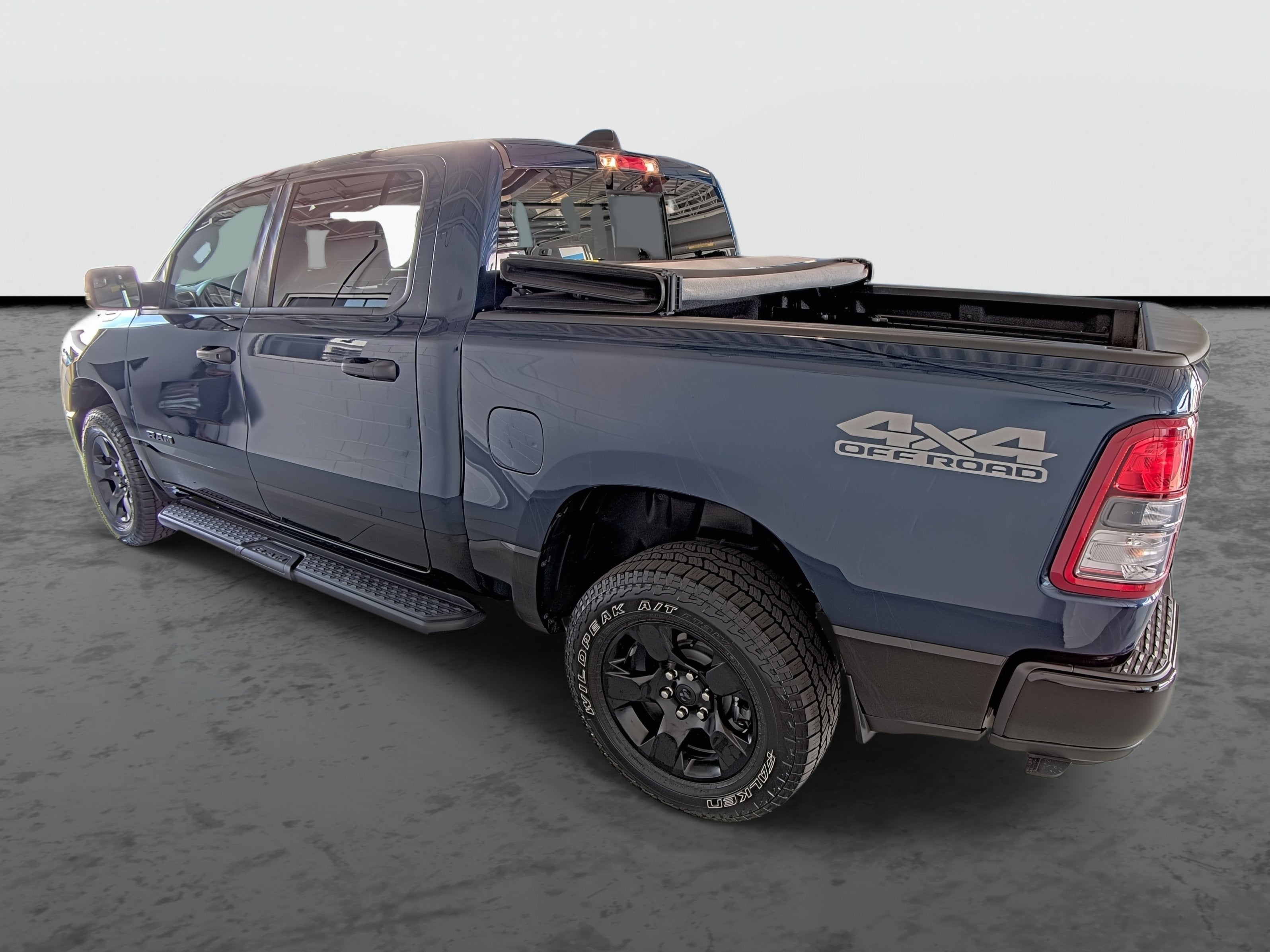 2023 RAM 1500 Big Horn Crew Cab 4x4 5'7" Box