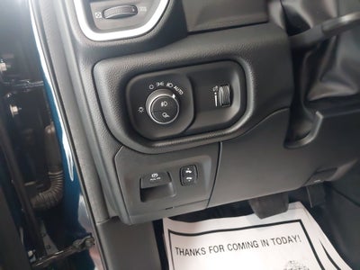 2023 RAM 1500 Big Horn Crew Cab 4x4 5'7" Box
