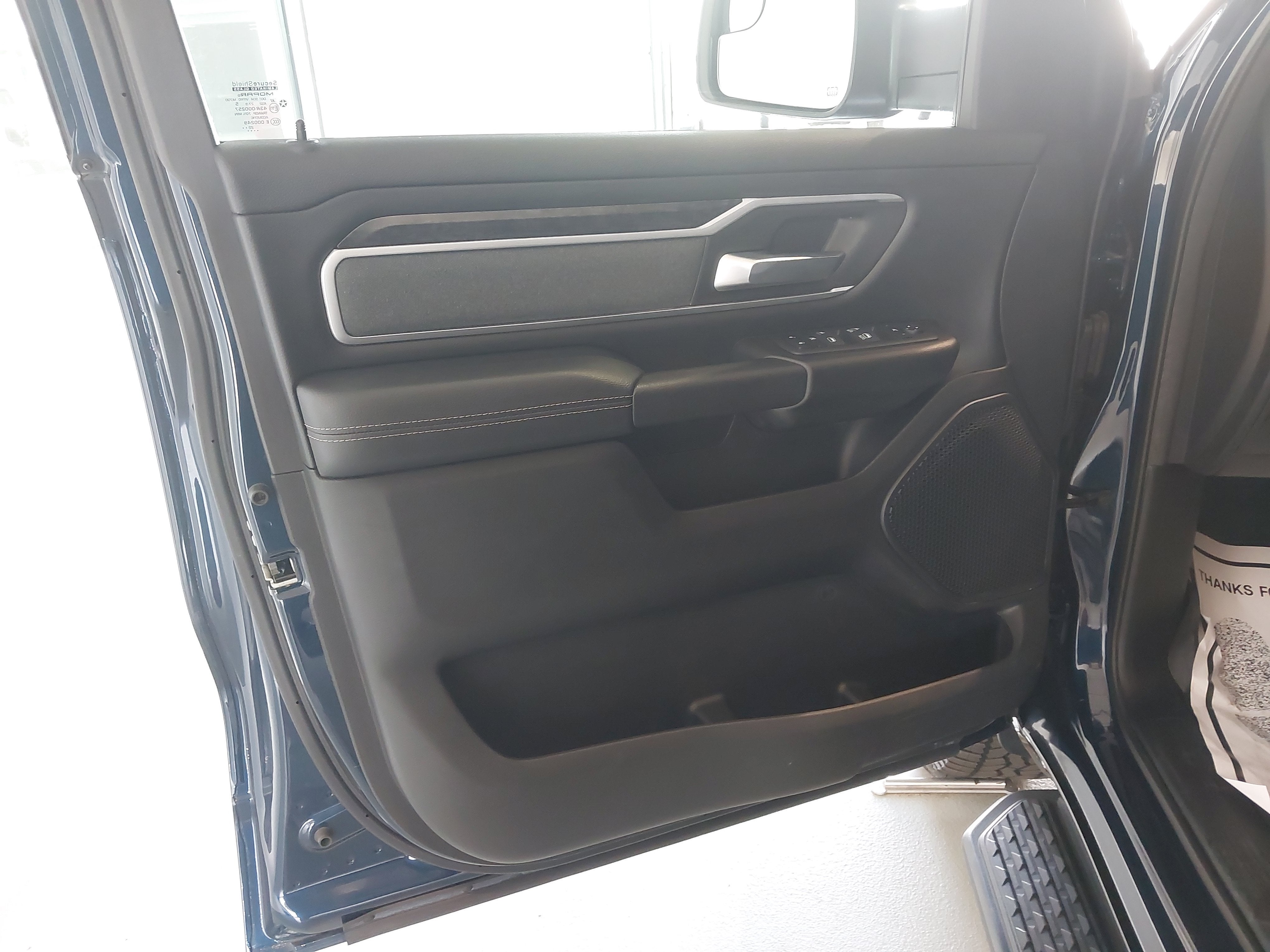 2023 RAM 1500 Big Horn Crew Cab 4x4 5'7" Box