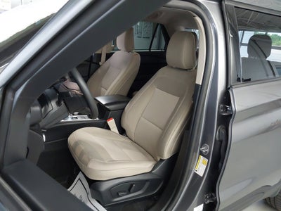 2023 Ford Explorer Base