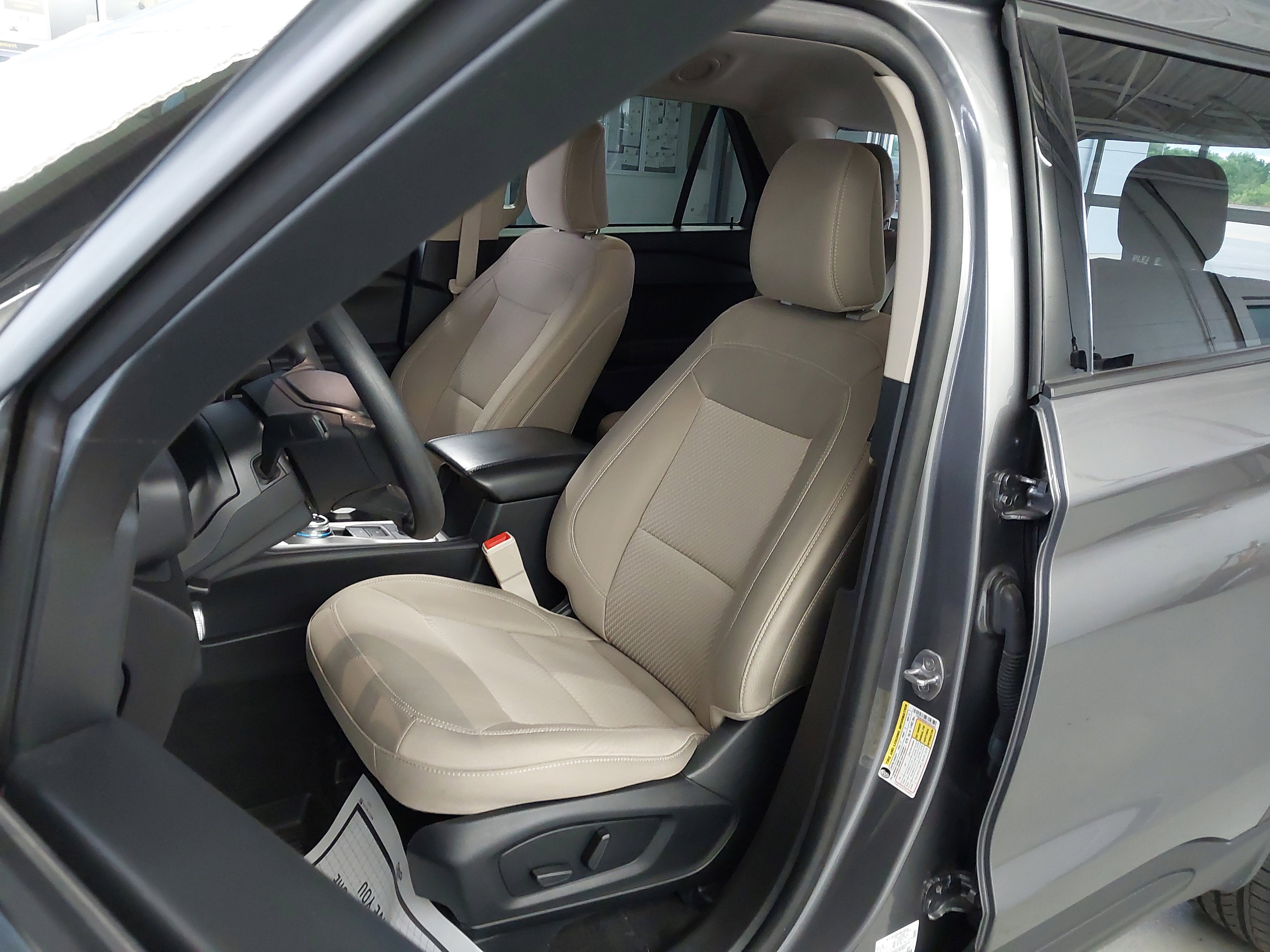 2023 Ford Explorer Base