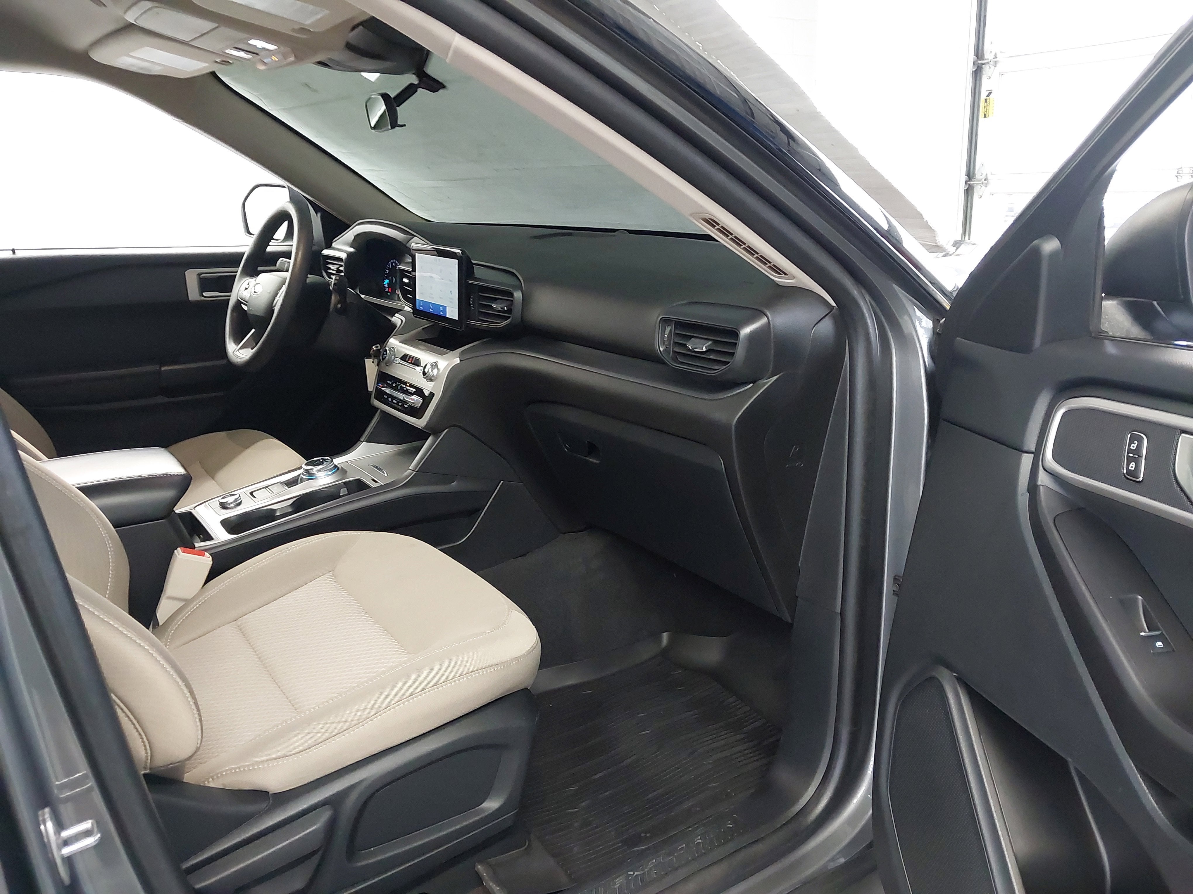 2023 Ford Explorer Base