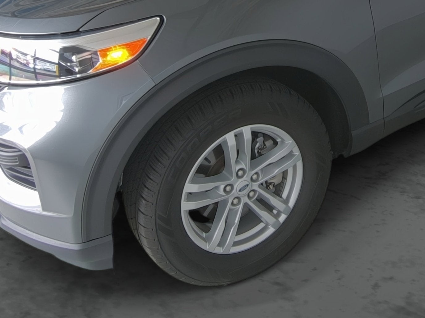 2023 Ford Explorer Base