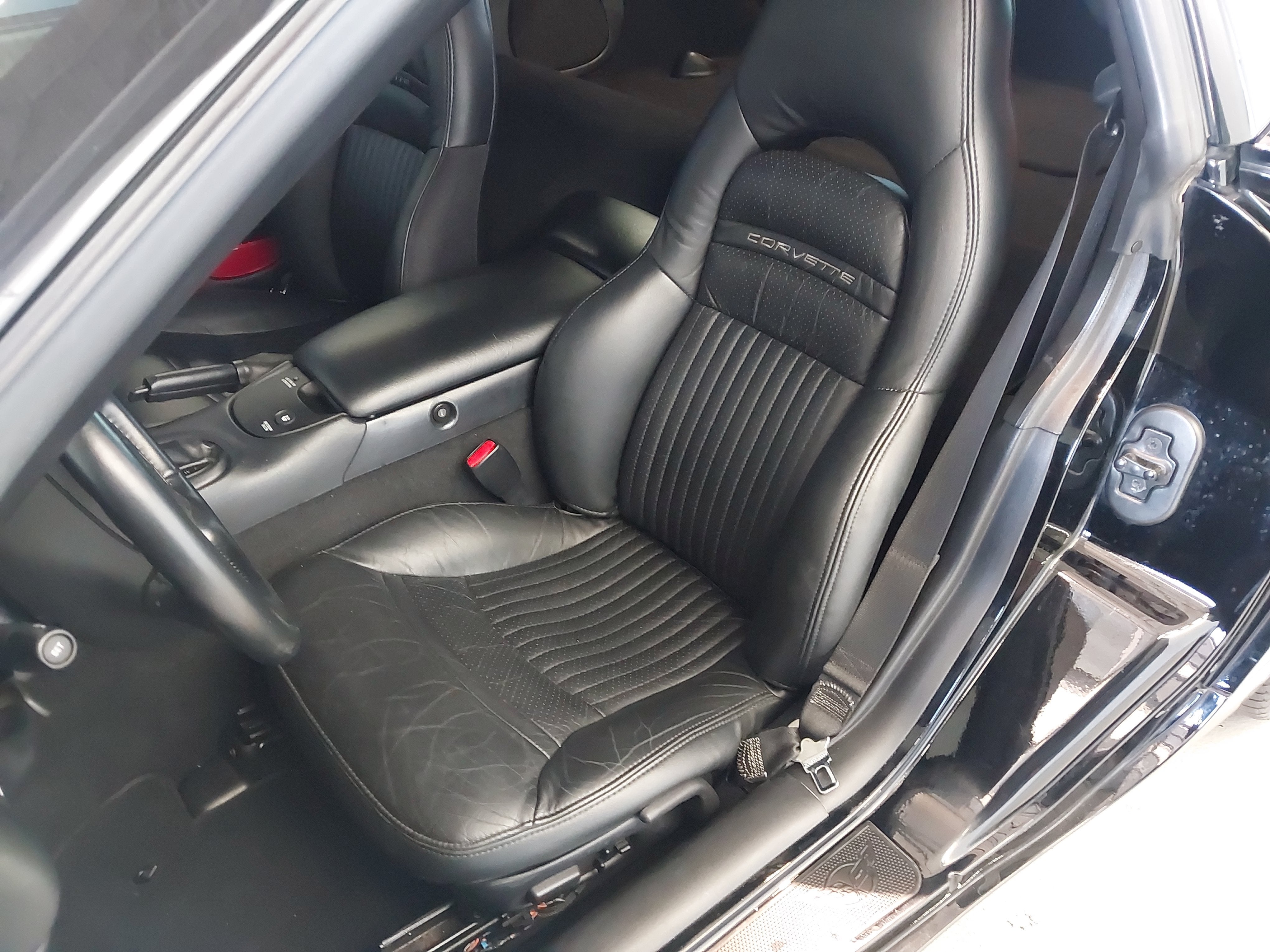 2003 Chevrolet Corvette Base