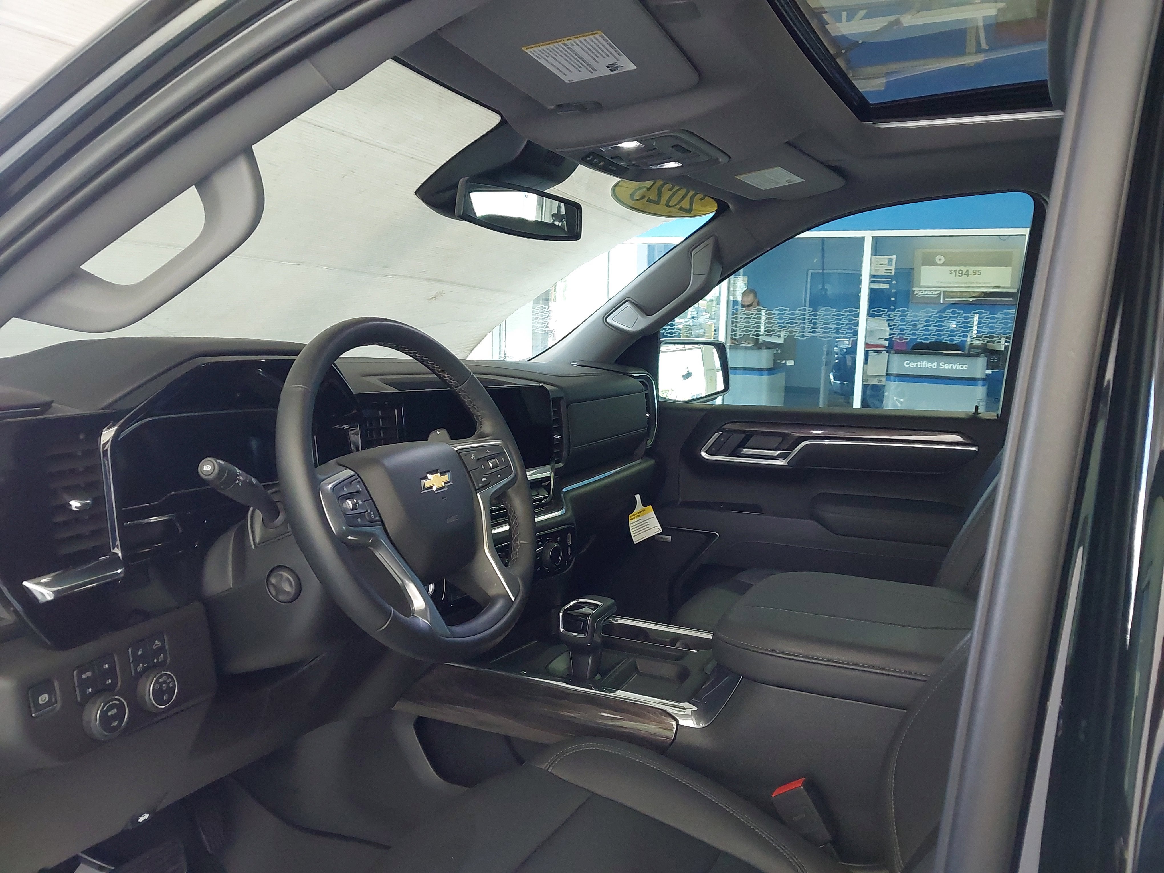 2025 Chevrolet Silverado 1500 LTZ