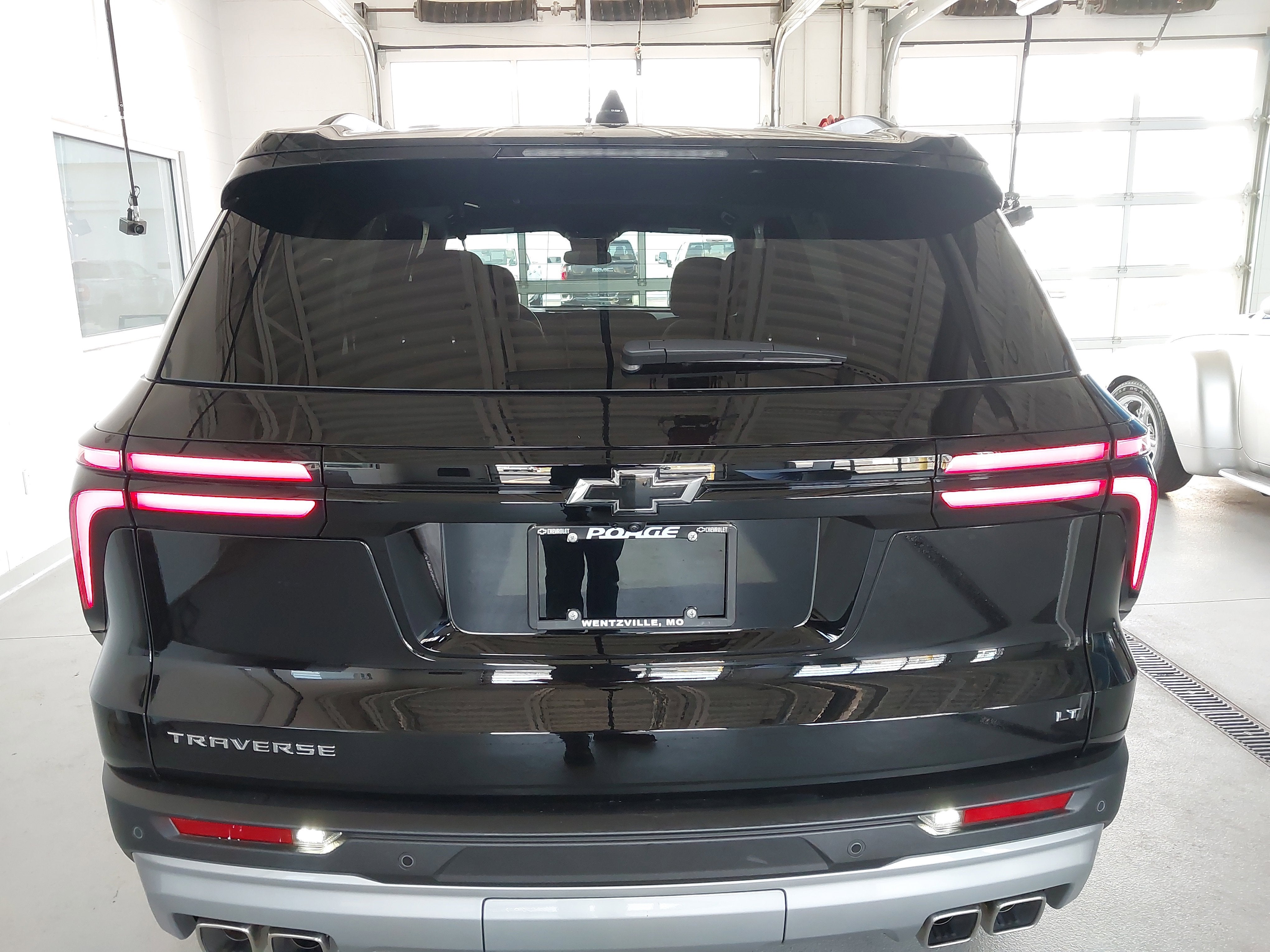 2024 Chevrolet Traverse LT