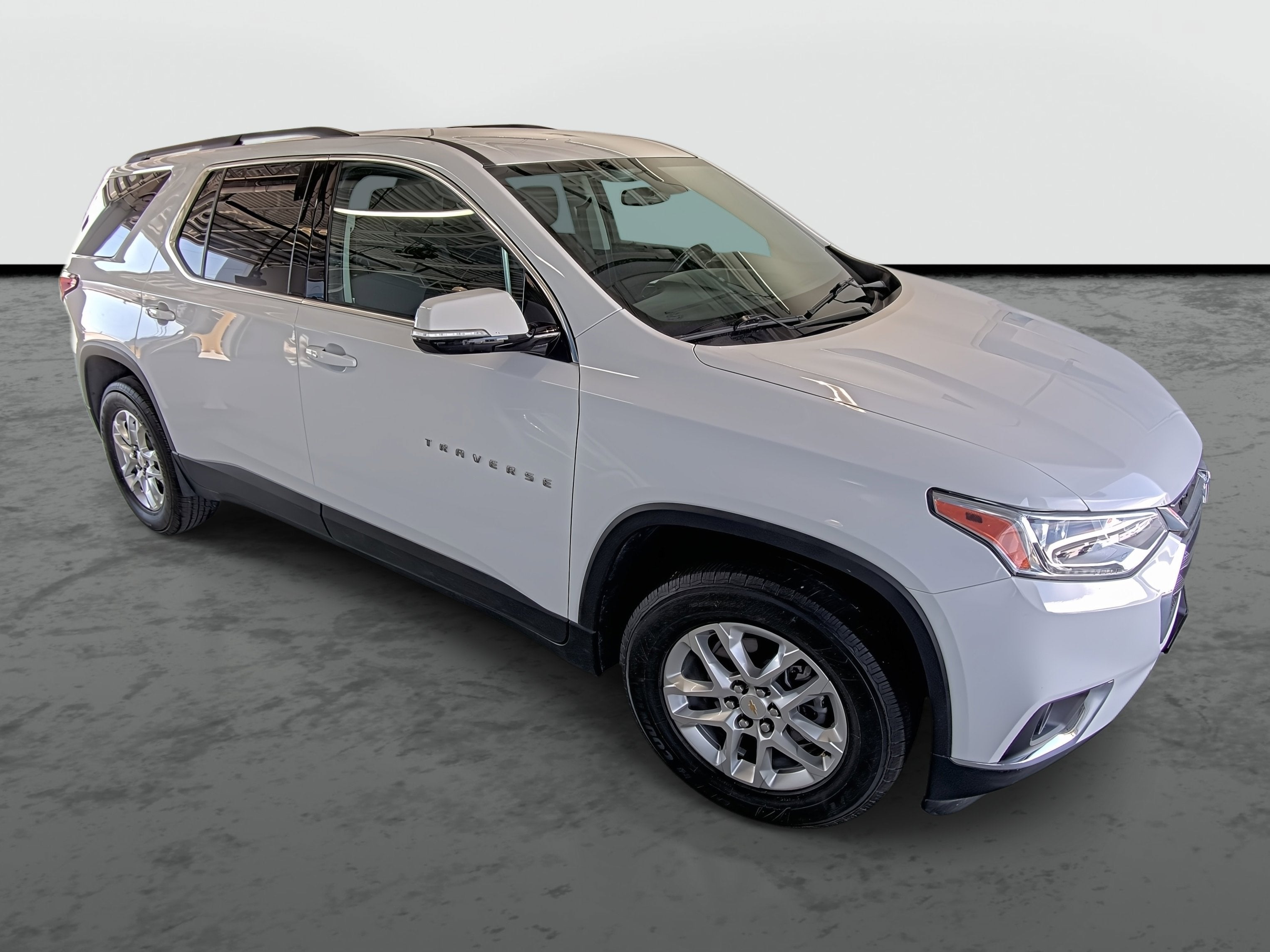 2021 Chevrolet Traverse LT Cloth