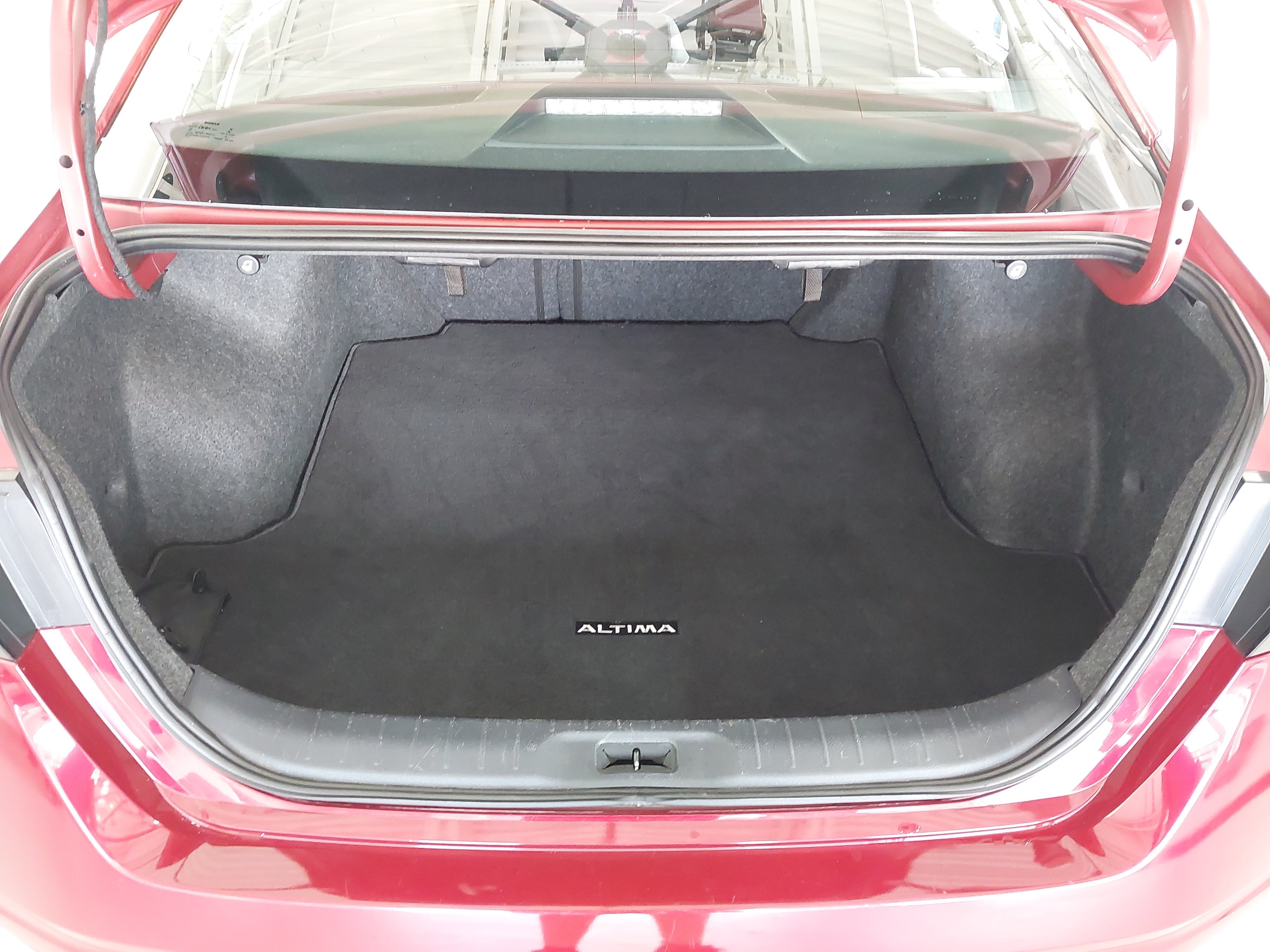 2020 Nissan Altima SR FWD