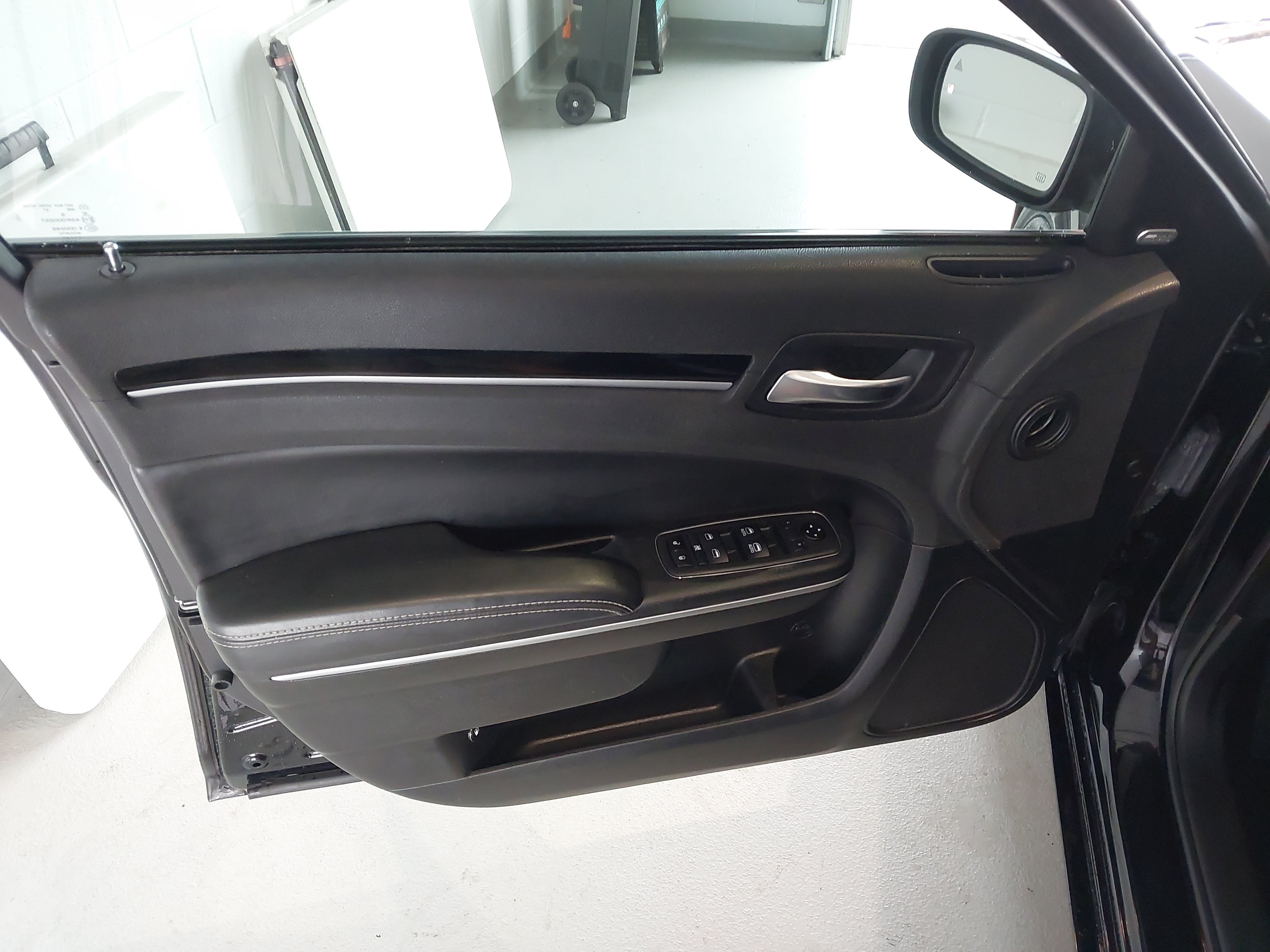 2021 Chrysler 300 300S