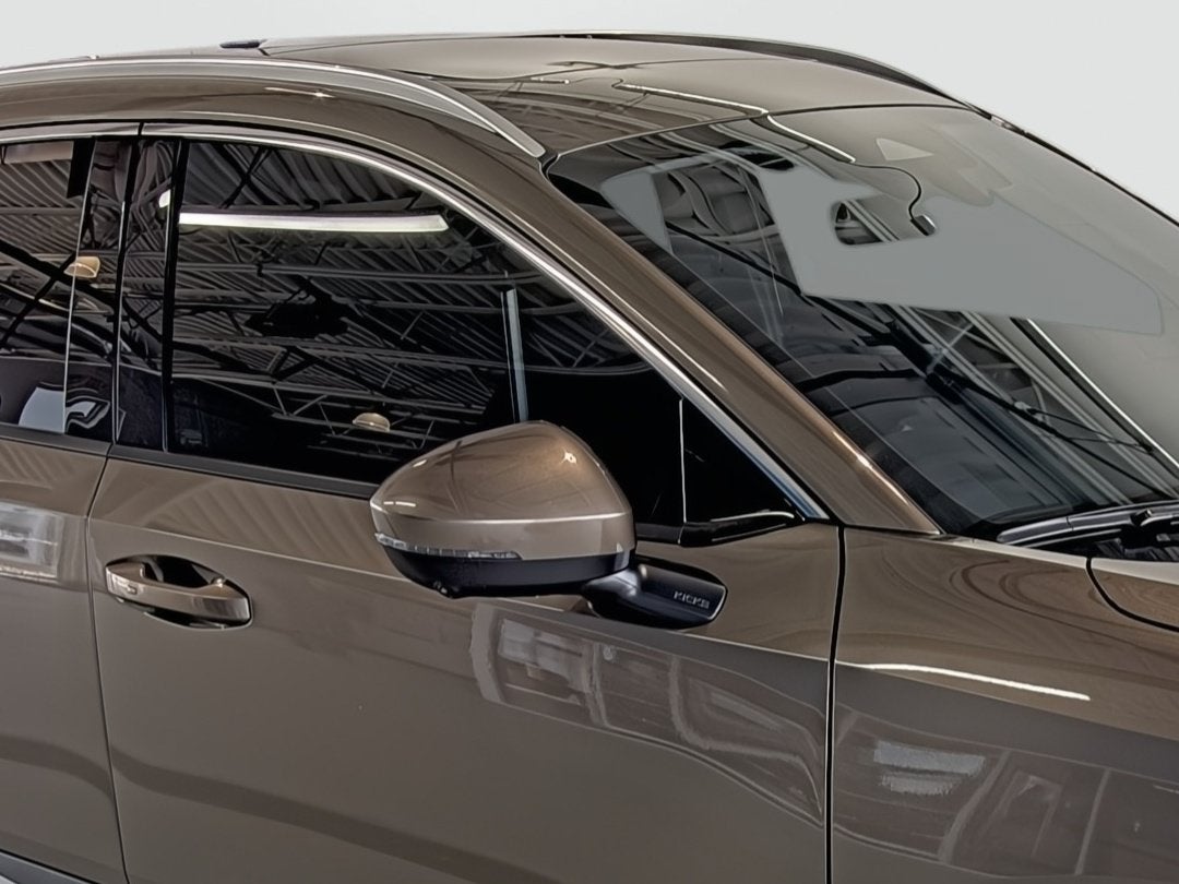 2025 Nissan Kicks SR FWD