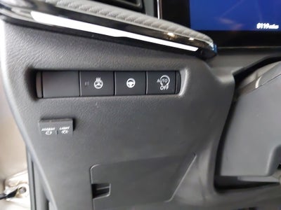 2025 Nissan Kicks SR FWD