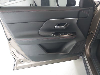2025 Nissan Kicks SR FWD