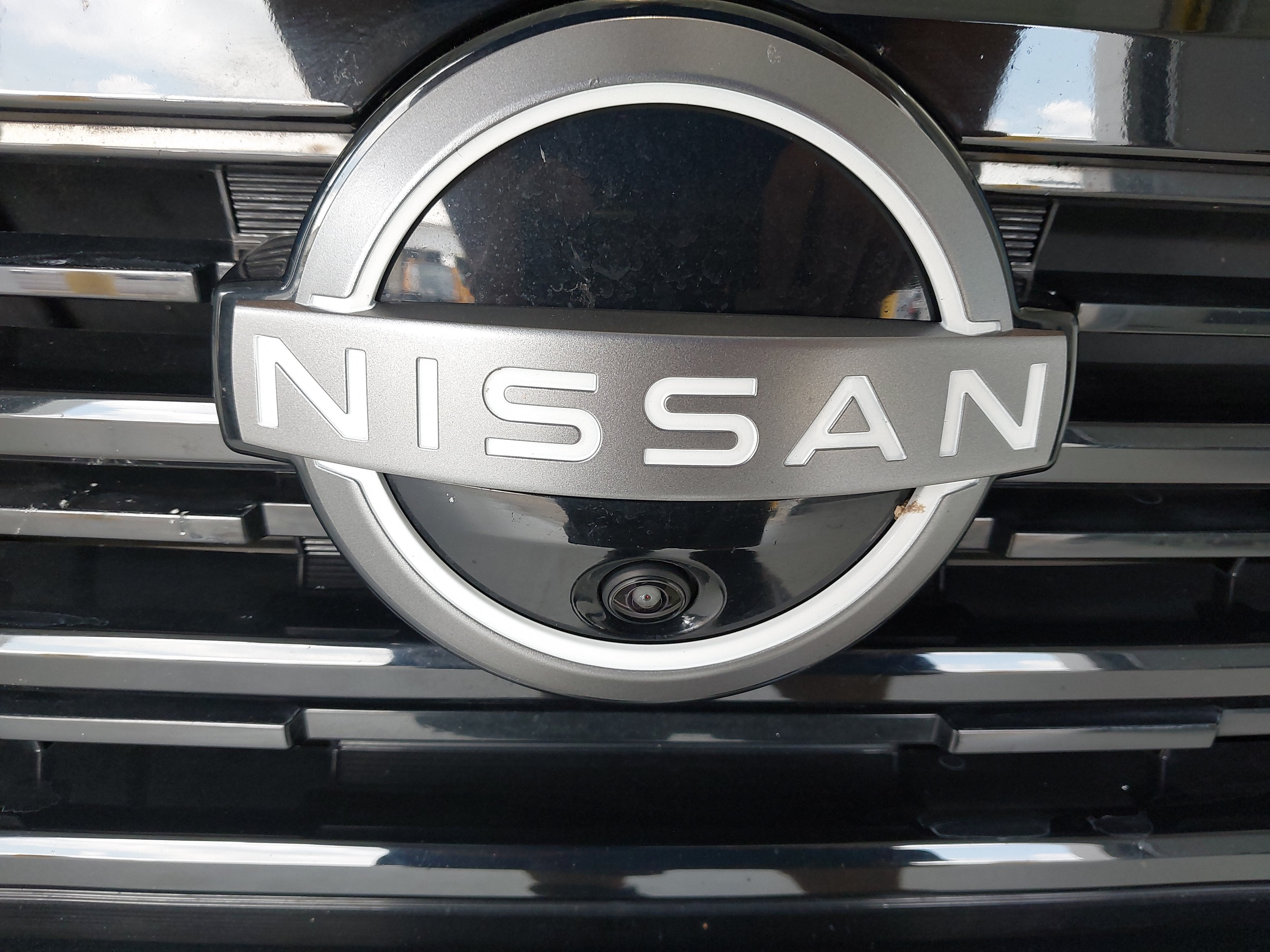 2025 Nissan Kicks SR FWD