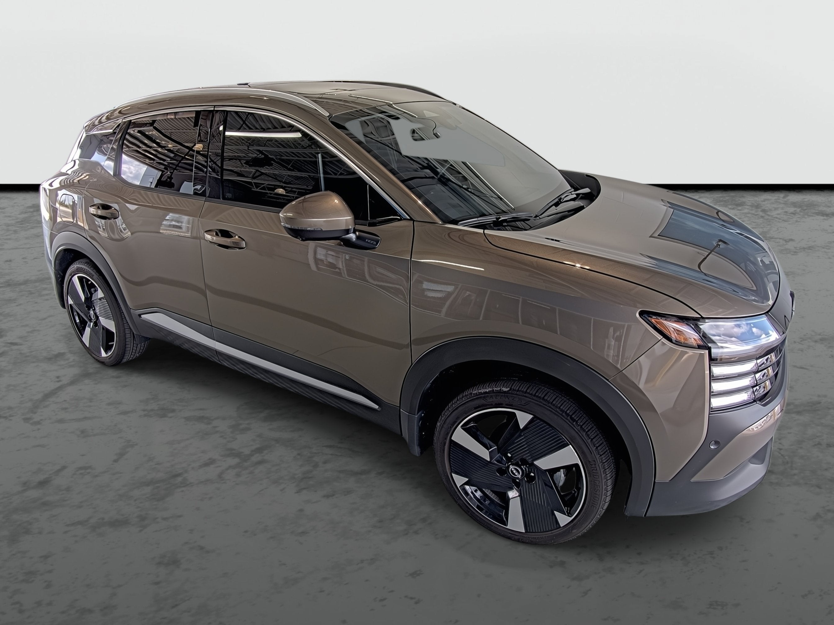 2025 Nissan Kicks SR FWD
