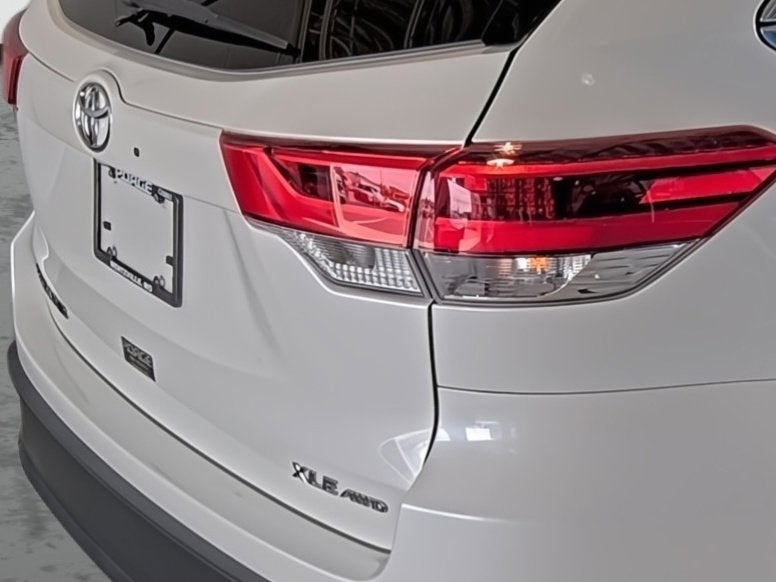 2019 Toyota Highlander SE
