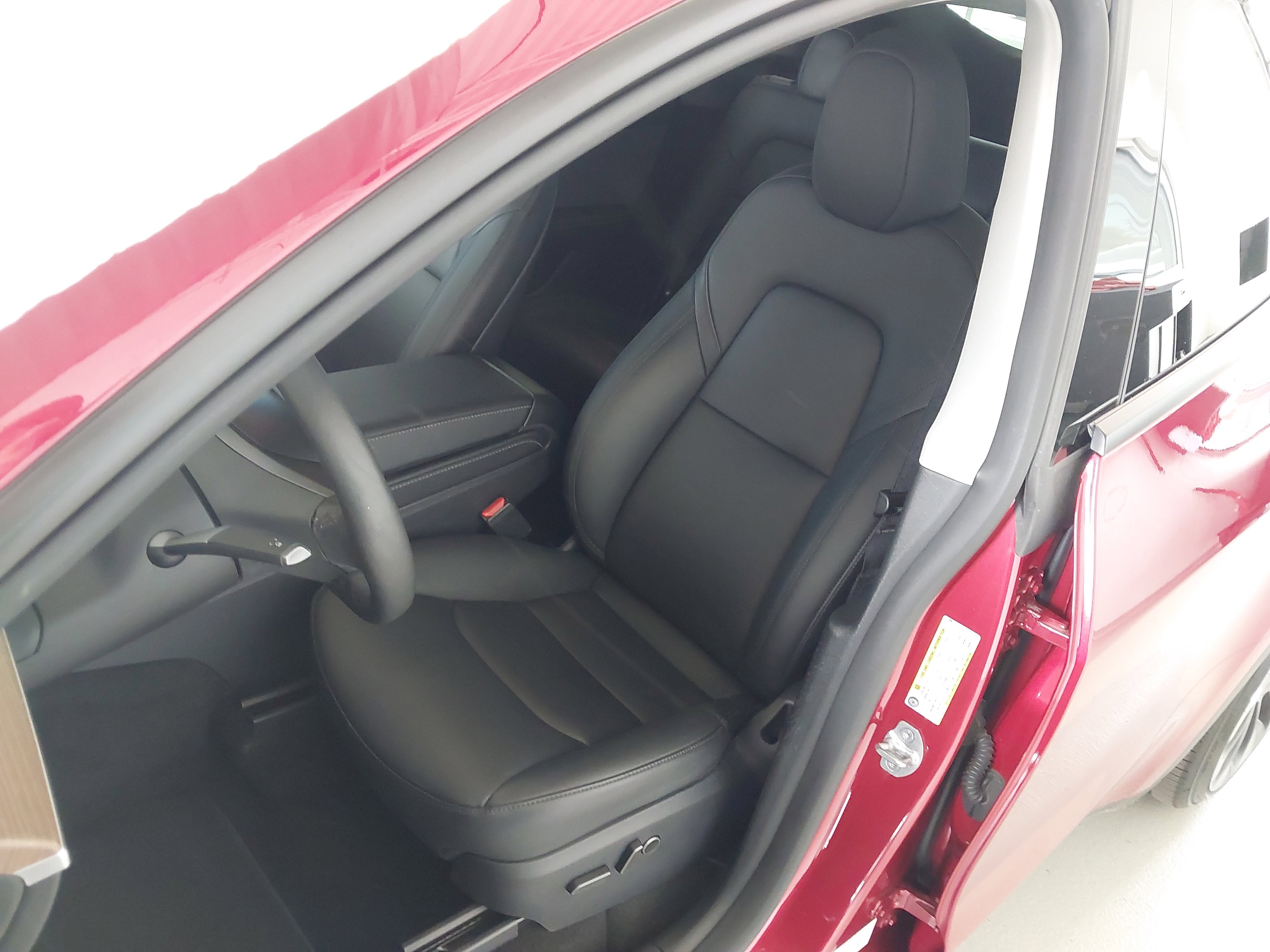 2025 Tesla Model Y Performance