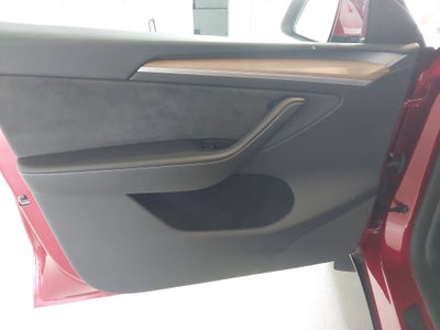 2025 Tesla Model Y Performance