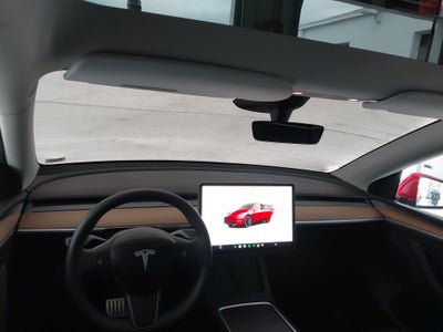 2025 Tesla Model Y Performance