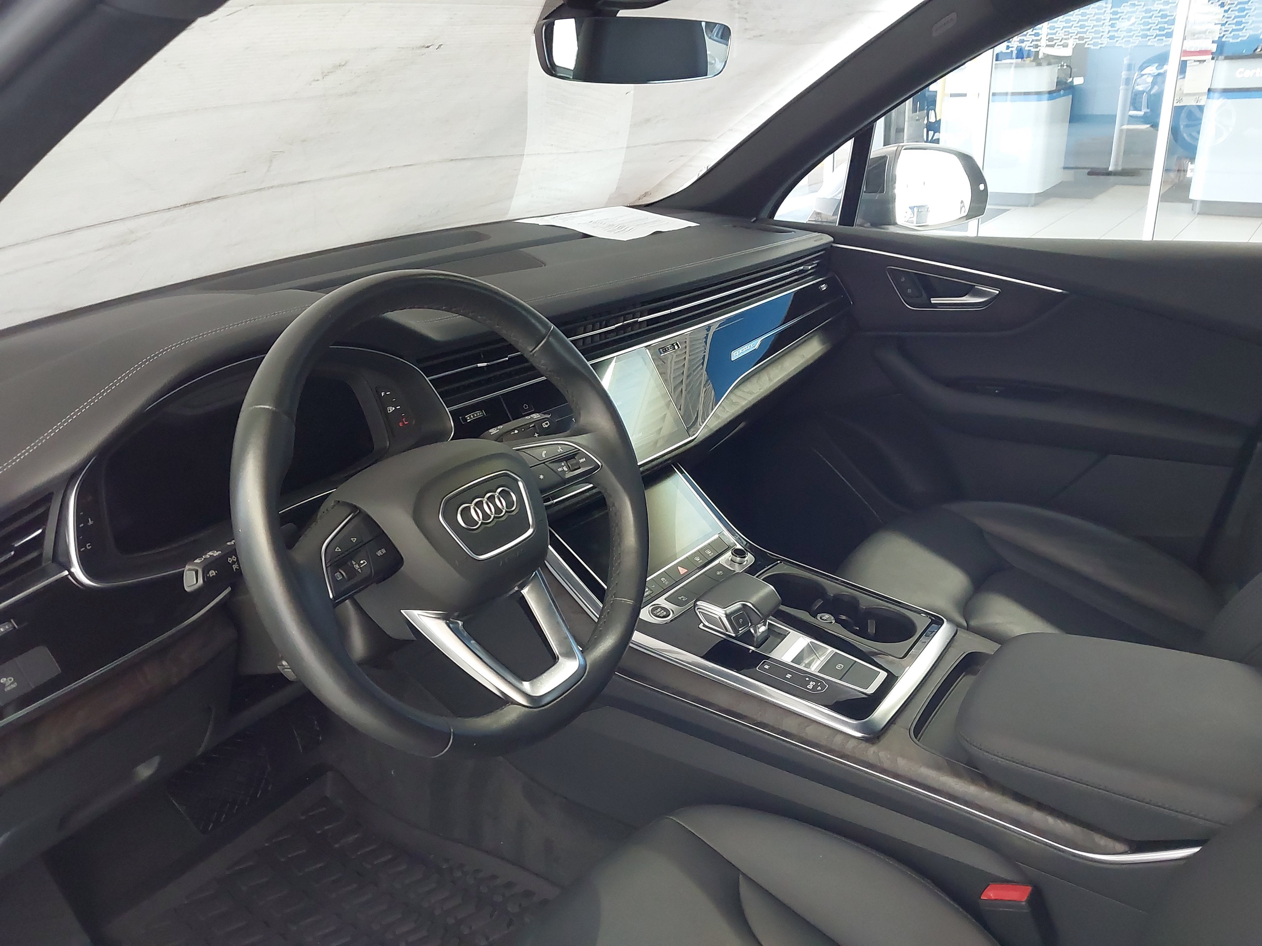 2023 Audi Q7 Premium 45 TFSI quattro Tiptronic