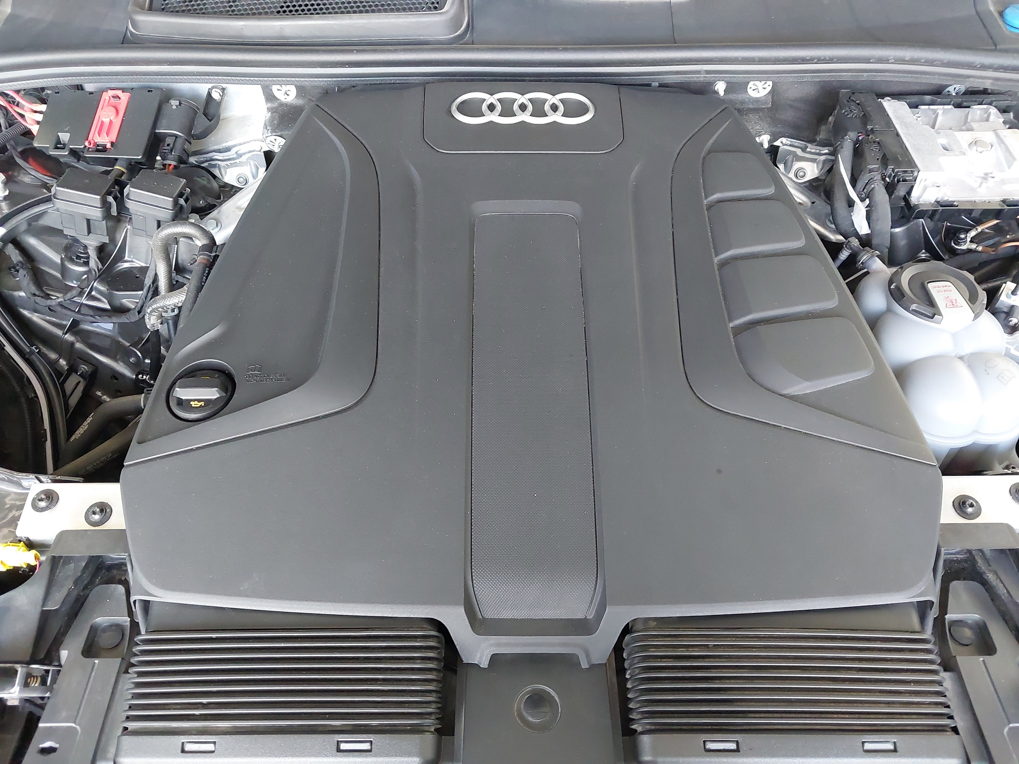 2023 Audi Q7 Premium 45 TFSI quattro Tiptronic
