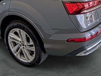 2023 Audi Q7 Premium 45 TFSI quattro Tiptronic