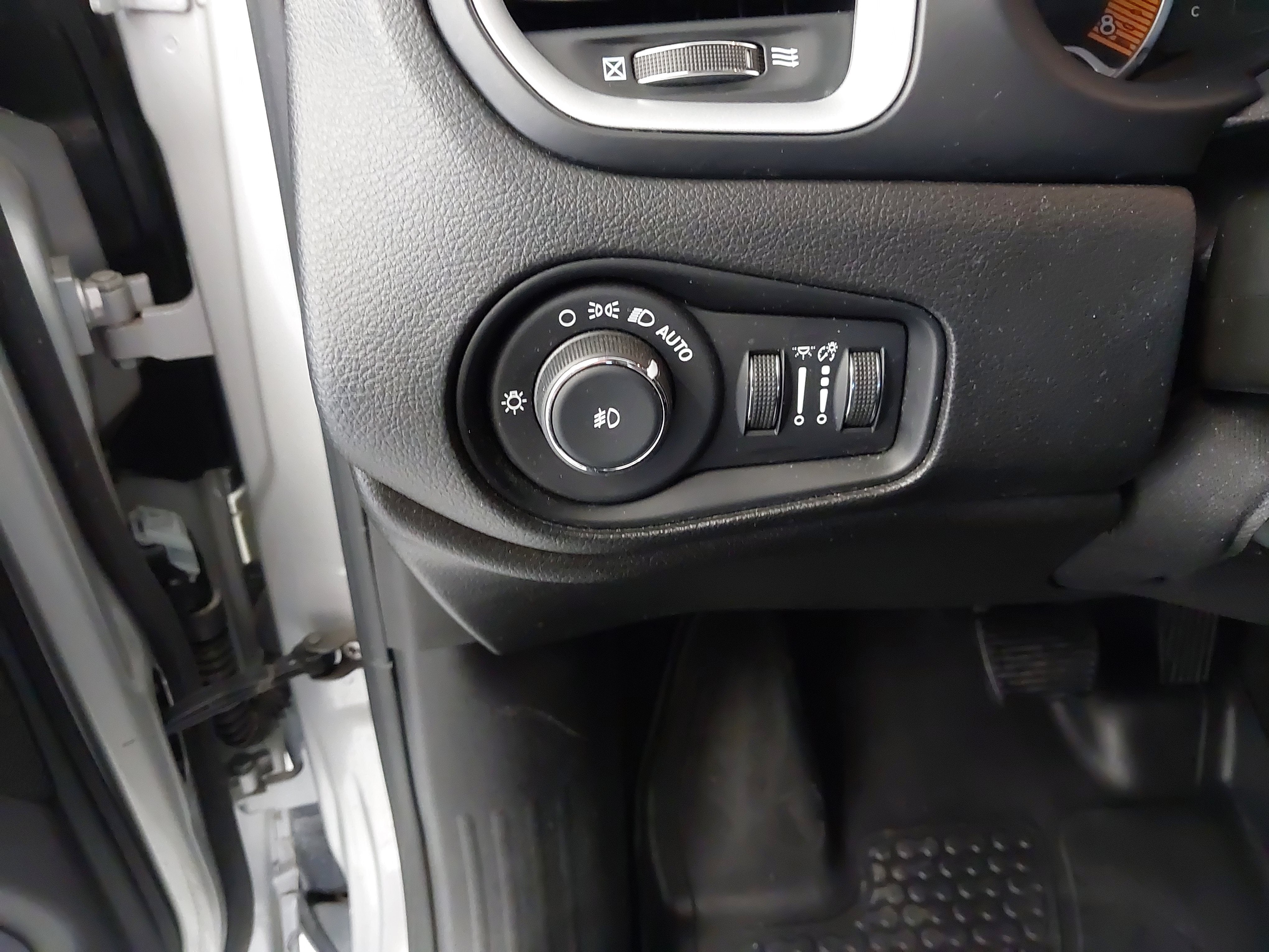 2020 Jeep Renegade Latitude FWD