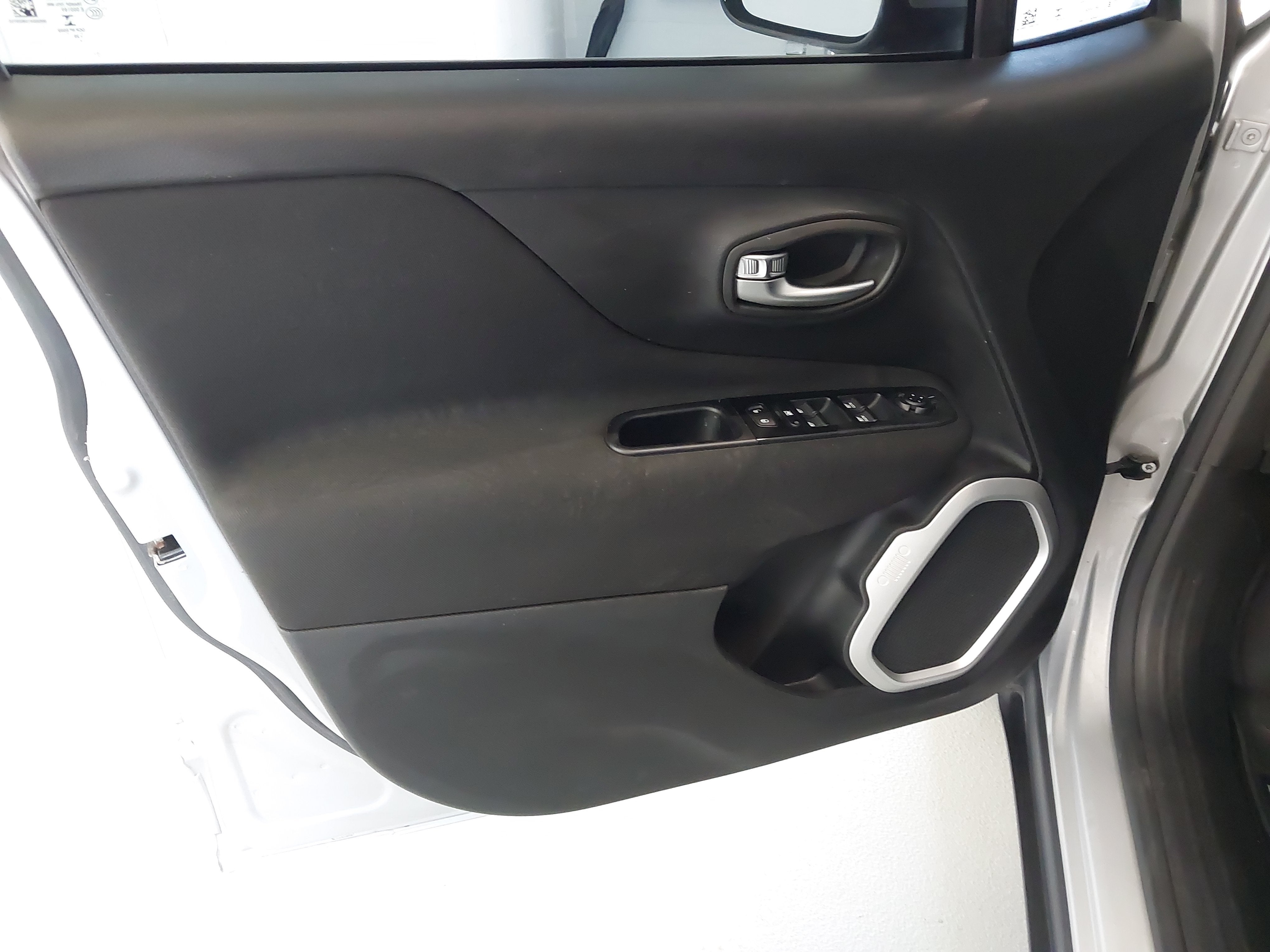 2020 Jeep Renegade Latitude FWD