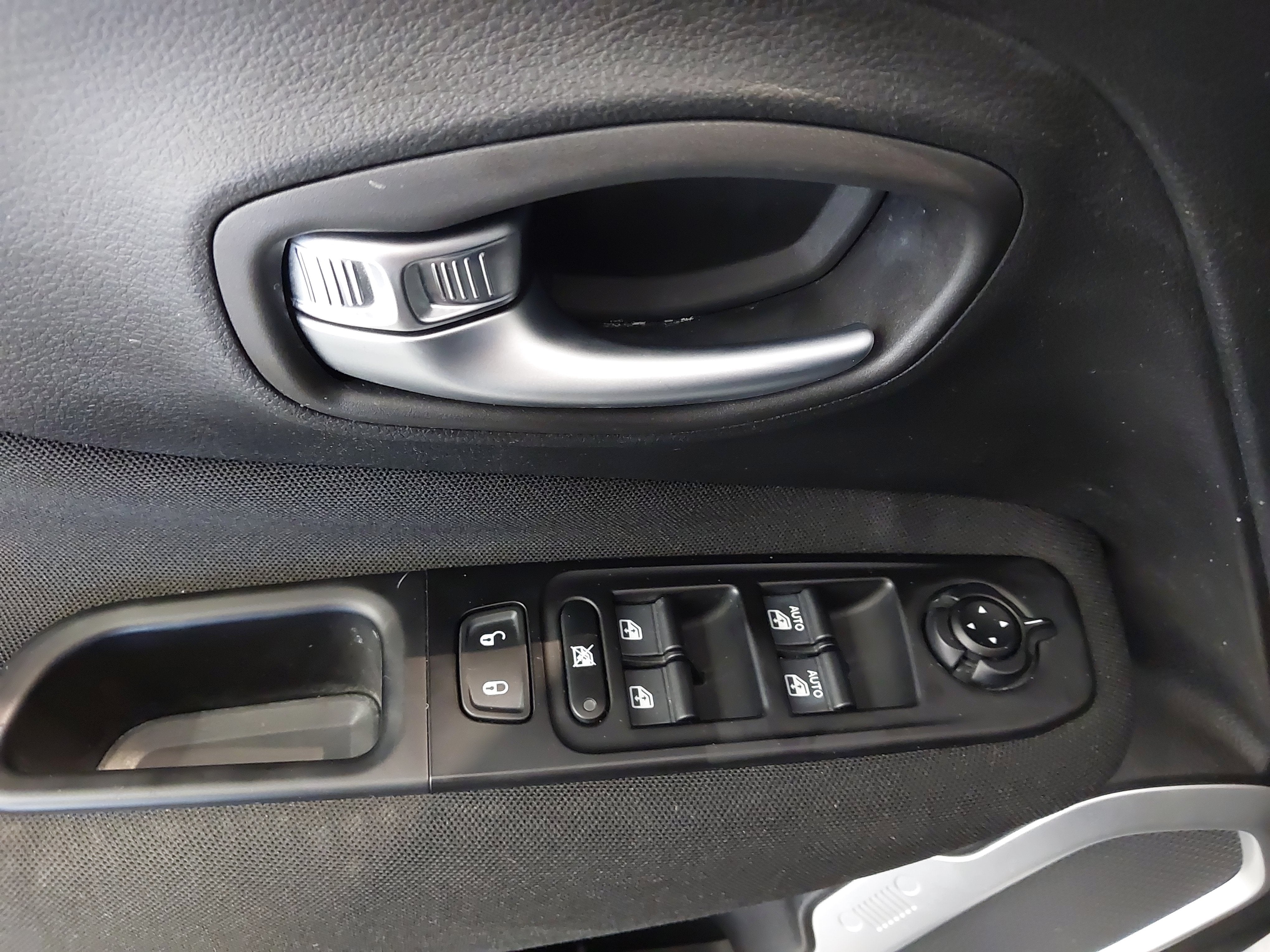 2020 Jeep Renegade Latitude FWD