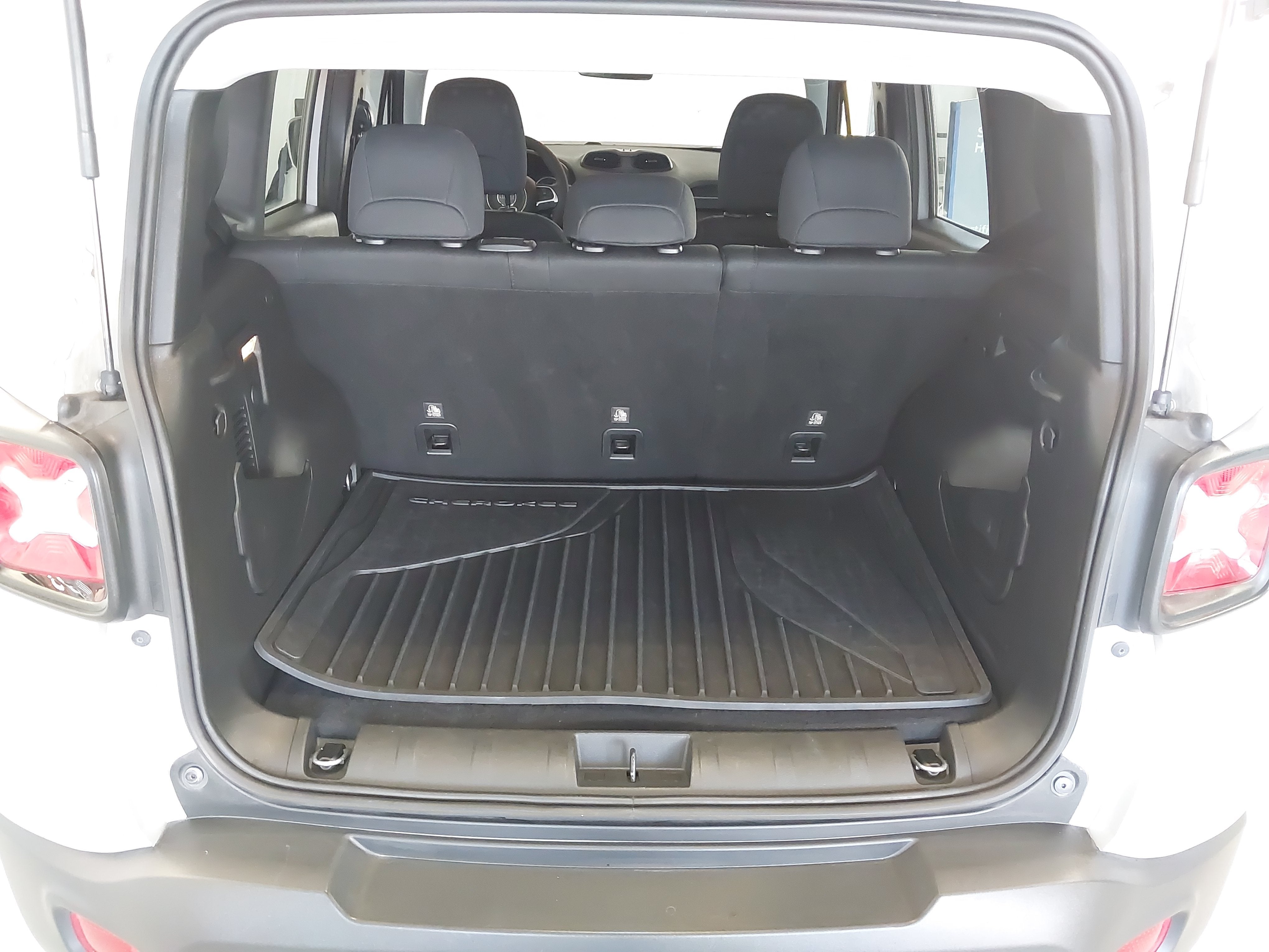 2020 Jeep Renegade Latitude FWD